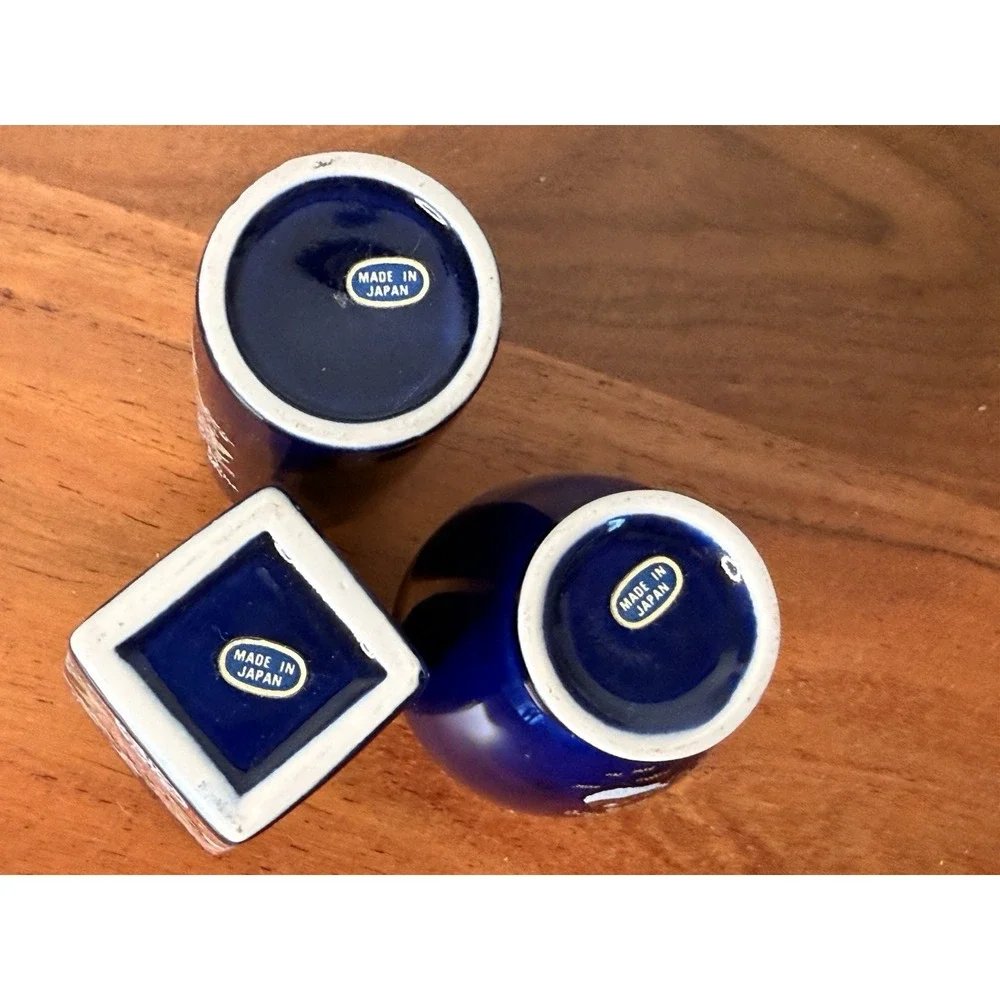 Vintage Toyo Japanese Mini Vases Cobalt Blue with Gold Trim Kutani Style Set 3